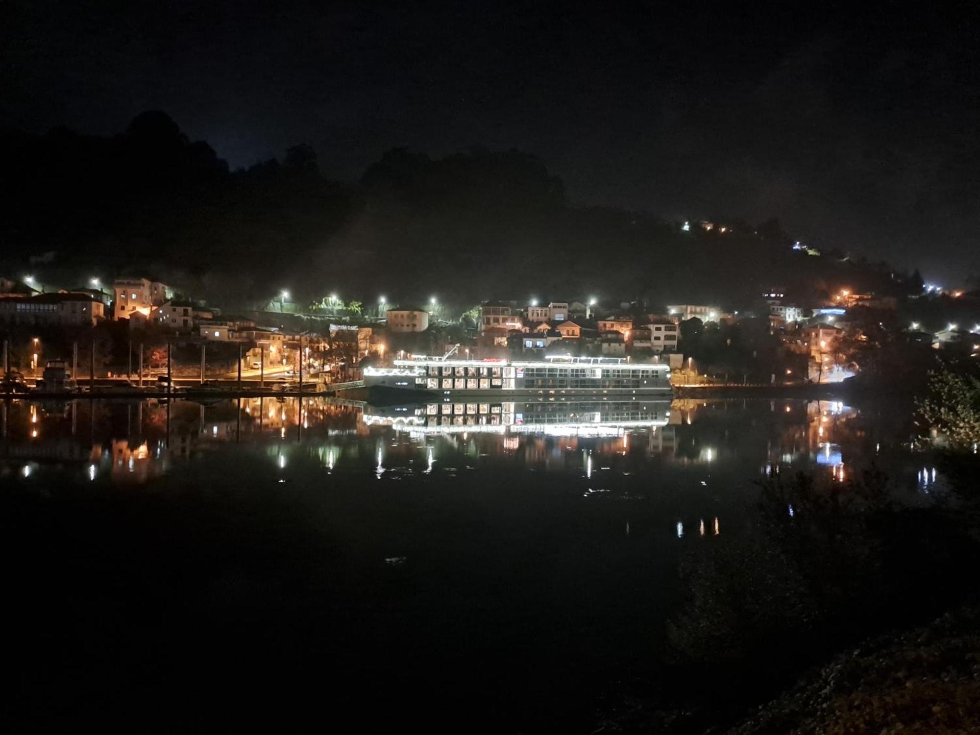 Burguesinha Al Entre-Os-Rios Daire Dış mekan fotoğraf